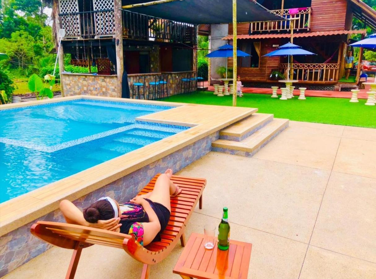Quinta Primavera - Hosteria Campestre ヌエバ・ロハ エクステリア 写真