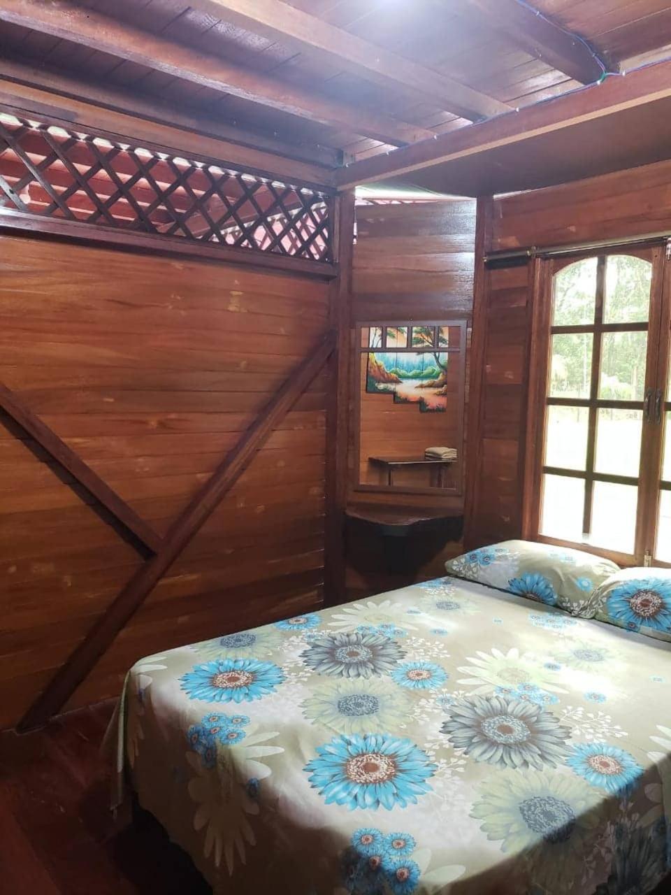 Quinta Primavera - Hosteria Campestre ヌエバ・ロハ エクステリア 写真
