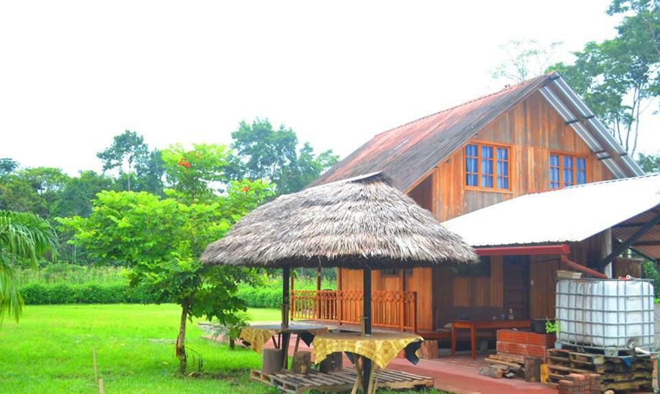 Quinta Primavera - Hosteria Campestre ヌエバ・ロハ エクステリア 写真